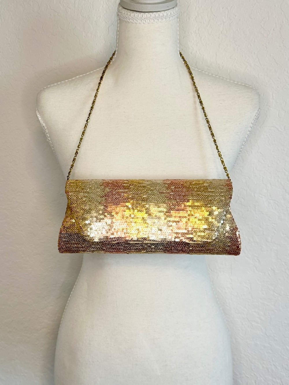 Jessica McClintock Gold Sequin Small Evening Bag - Picture 9 of 10